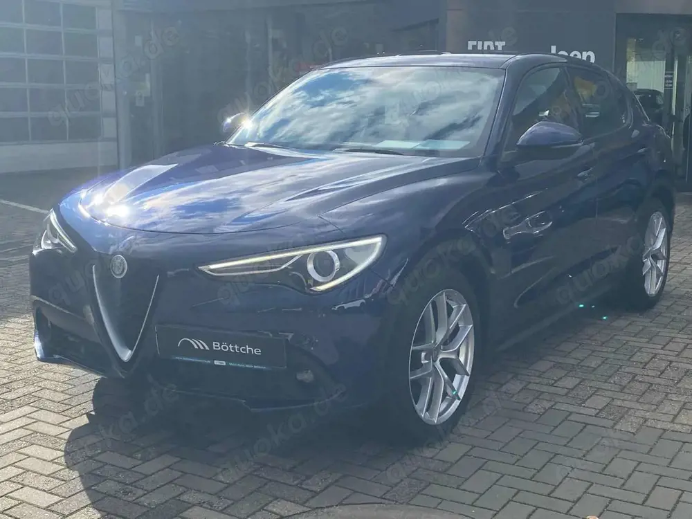 Alfa Romeo Stelvio Lusso Q4 2.2 / KEYLESS/ ASSIST/ el. Heck