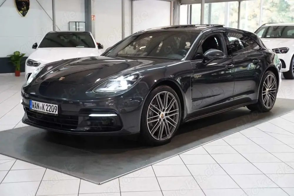 Porsche Panamera Sport Turismo 4 E-Hybrid*PANO*MATRIX*