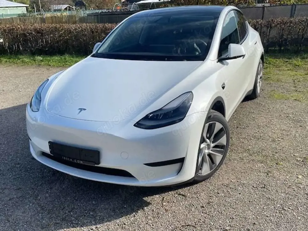 Tesla Model Y Model Y RWD