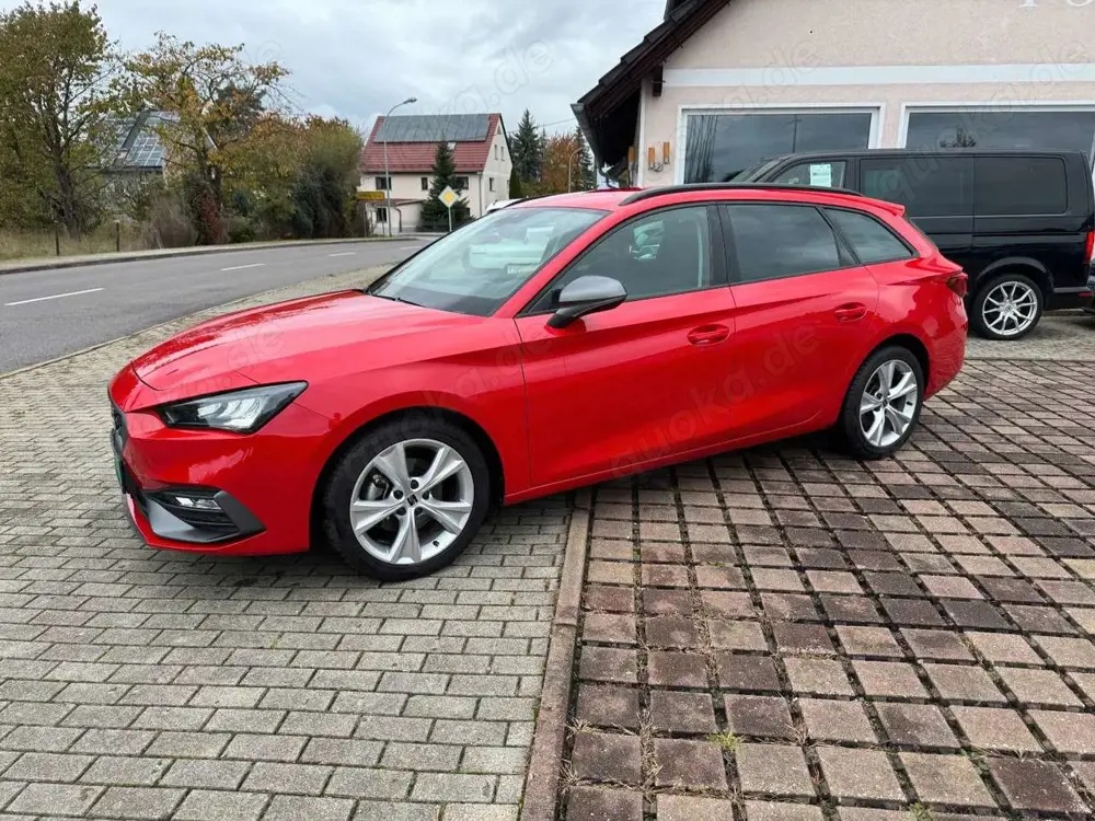 SEAT Leon Sportstourer FR mit Neuwagen Charakter