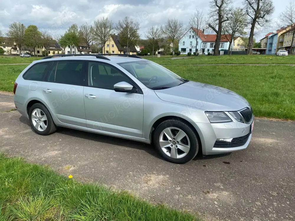 Skoda Octavia Ambition.Climatronic. PDC. DSG. Xenon LED