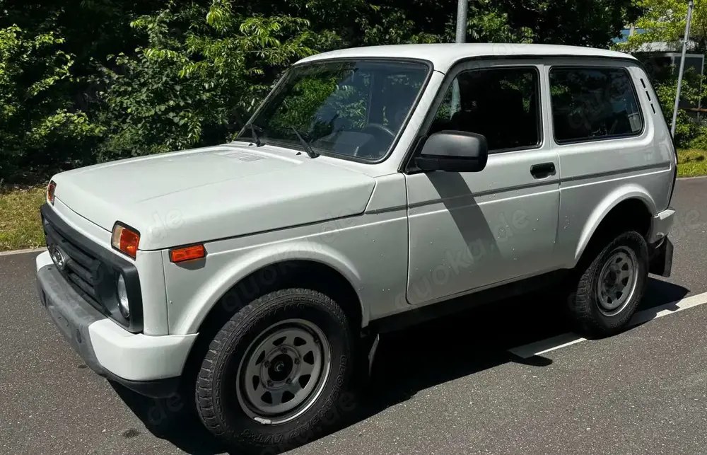 Lada Niva EURO 6 -1.Hand-TÜV NEU