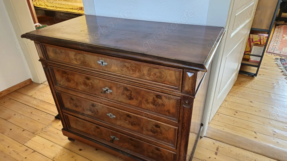 gut erhaltene antike Kommode, Gründerzeit, Nussbaum