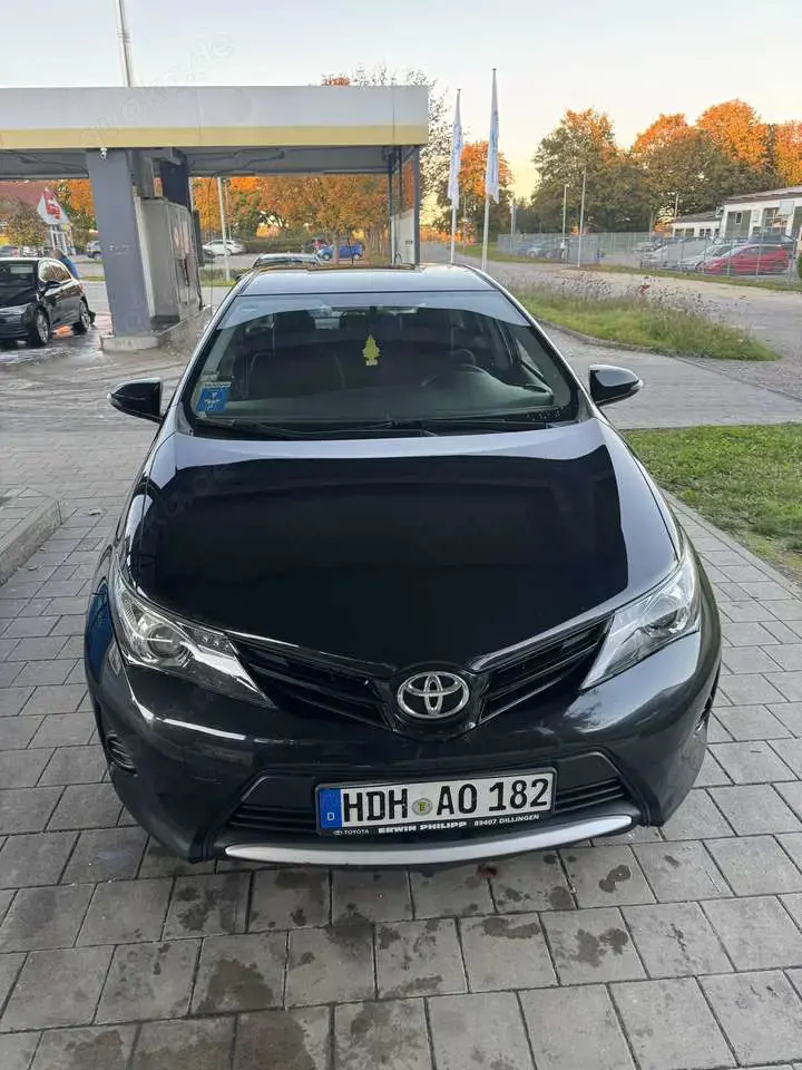 Toyota Auris 1.33 Dual-VVT-i Life Plus