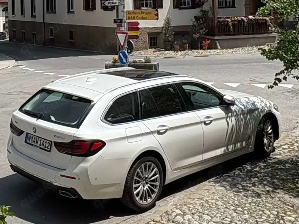 BMW 520 520d xDrive Touring Aut. Luxury Line