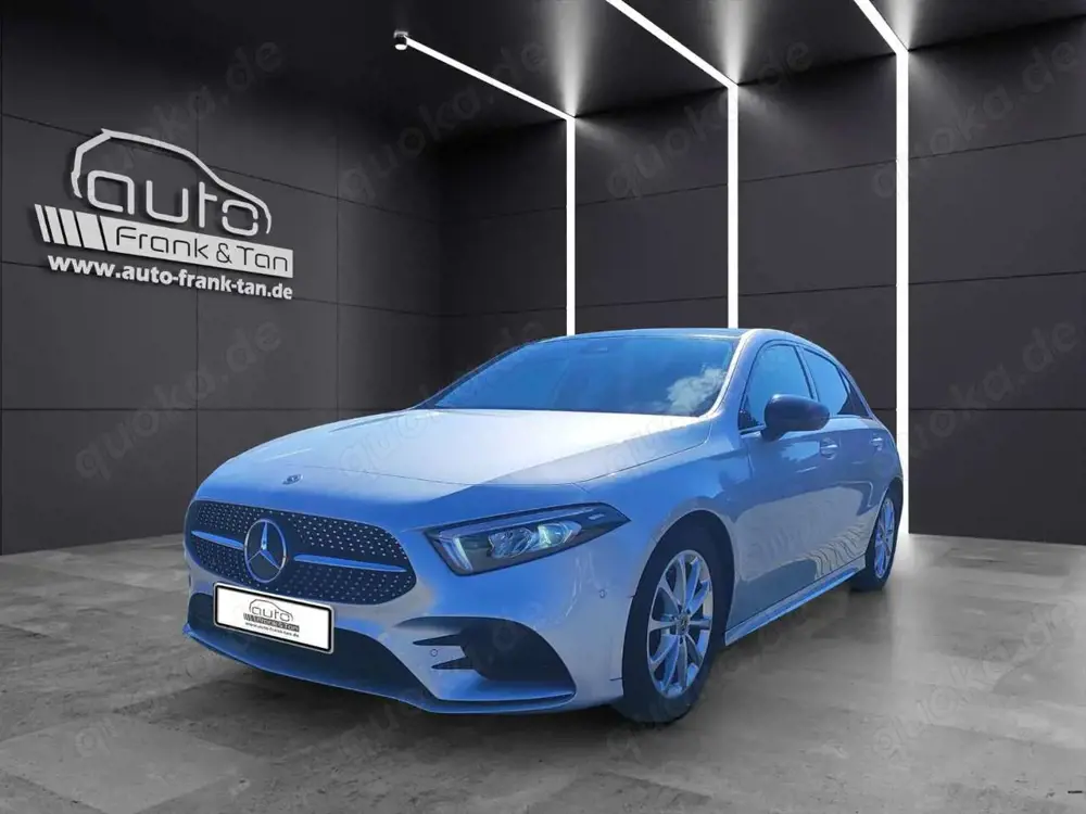 Mercedes-Benz A 180 A180*AMG-Line*Automatik*Navi*LED*Ambiente*Pano*