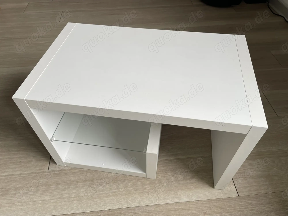 Kleiner weißer Beistelltisch zu verschenken