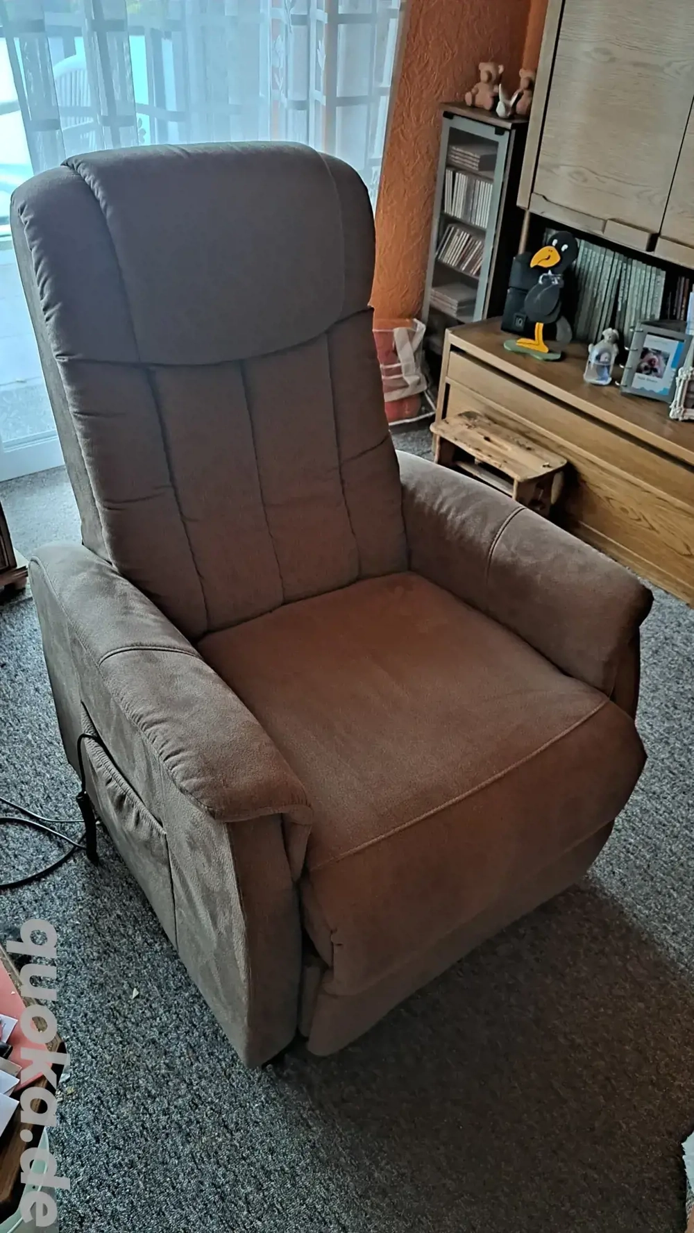 Sessel mit Aufstehhilfe Sessel mit Aufstehhilfe