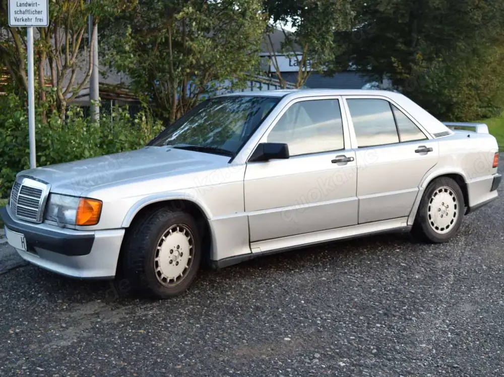 Mercedes-Benz 190 190 E 2.5-16