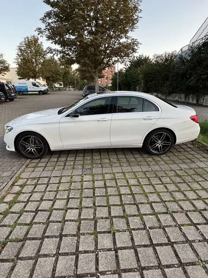 Mercedes-Benz E 350 d 4Matic 9G-TRONIC