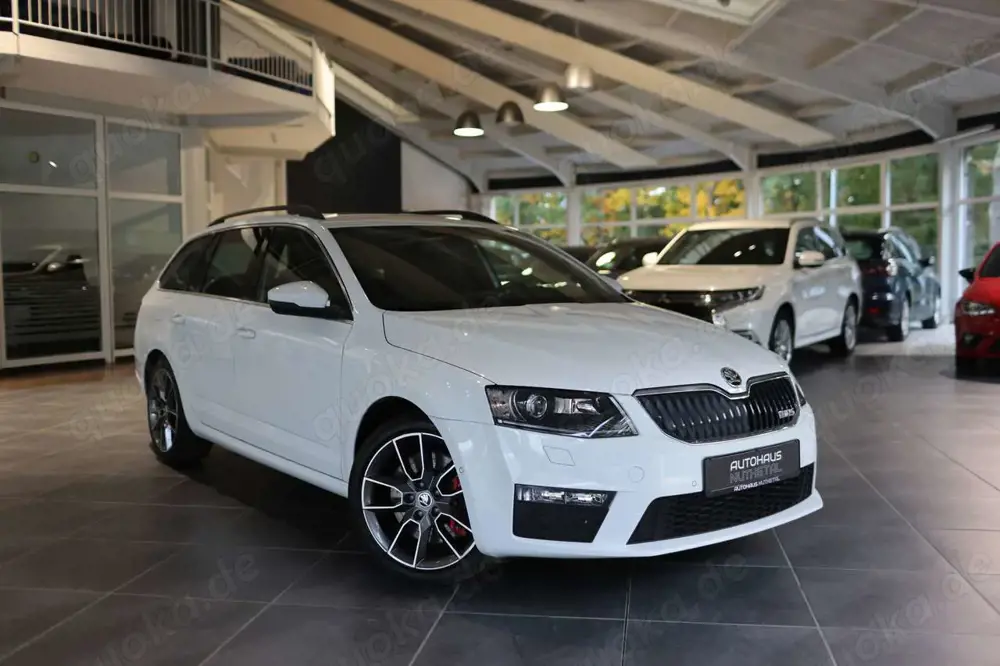 Skoda Octavia COMBI 2,0 TSI RS SCHALTER   CARPLAY