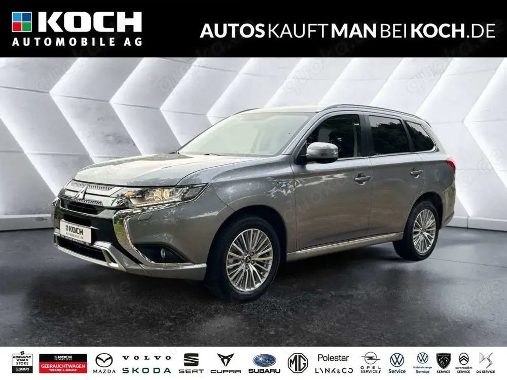 Mitsubishi Outlander 2.4 4WD Plug-In Hybrid SHZ KAMERA LED
