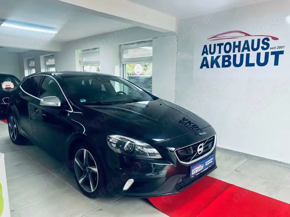 Volvo V40 Summum R Design*Finanzierung+Garantie+Inspektion*