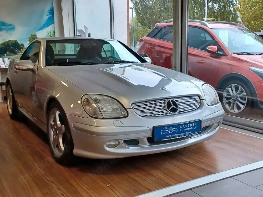 Mercedes-Benz SLK 320 Automatik Leder PDC Sitzheizg ROSTFREI