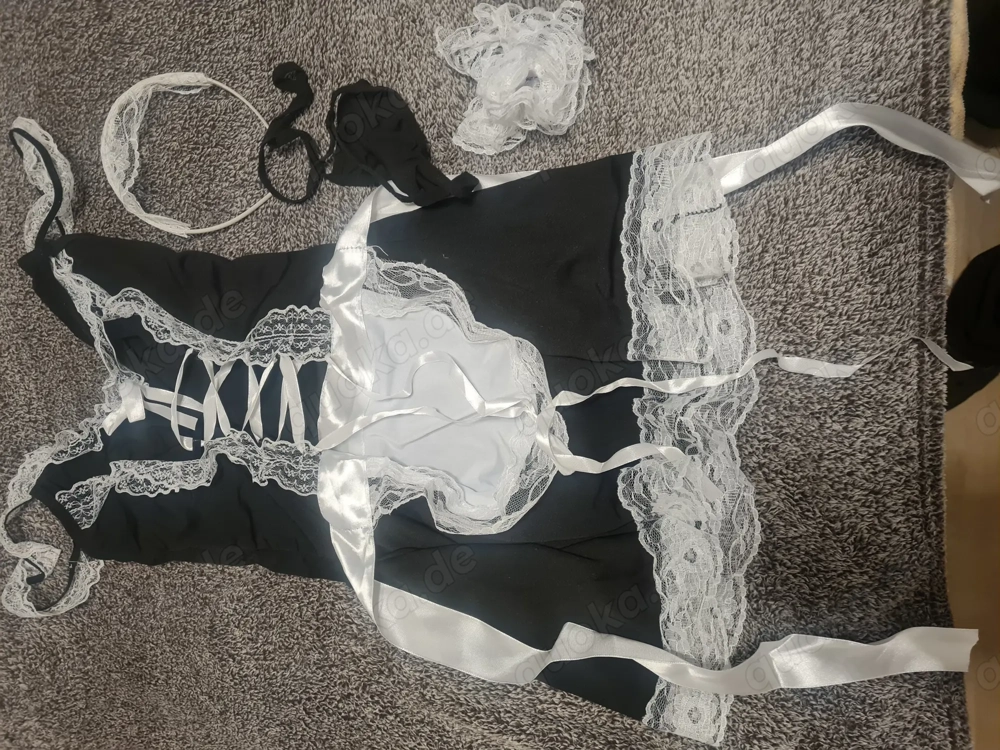 Unterwürfige und gehorsame Frau ges