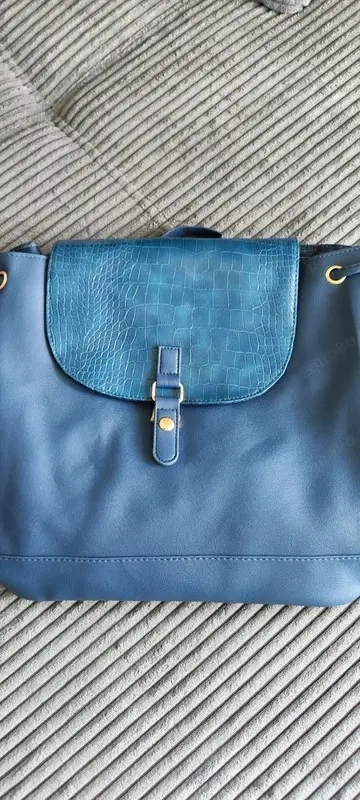 Blauer Rucksack Neu mit Zugabe