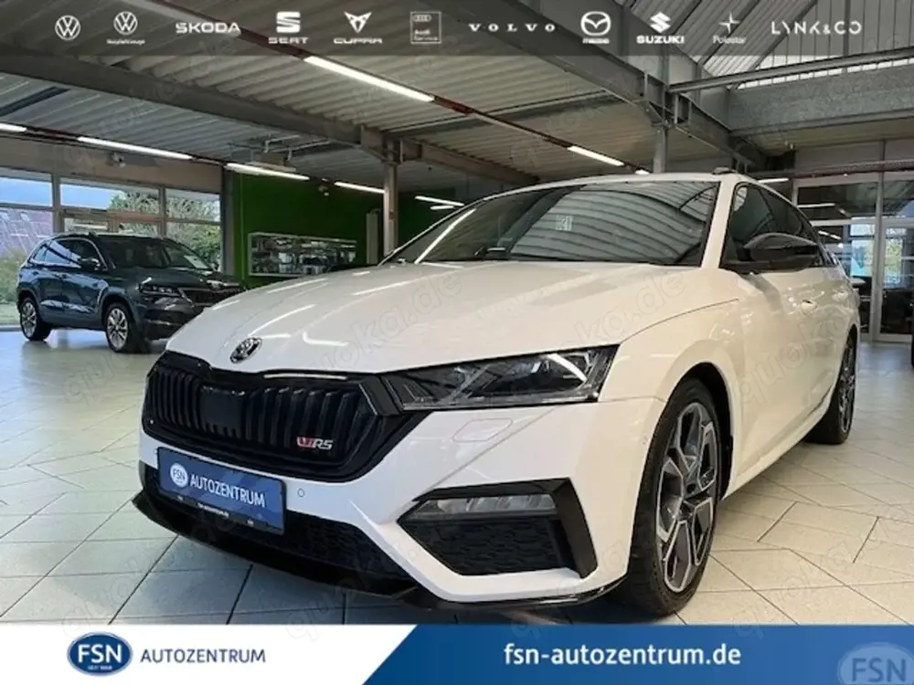 Skoda Octavia Combi 2.0 TDI RS Plus 4x4 AHK STHZG NAVI MATRIX A