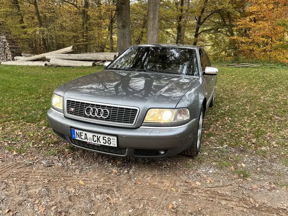 Audi S8 4.2 quattro