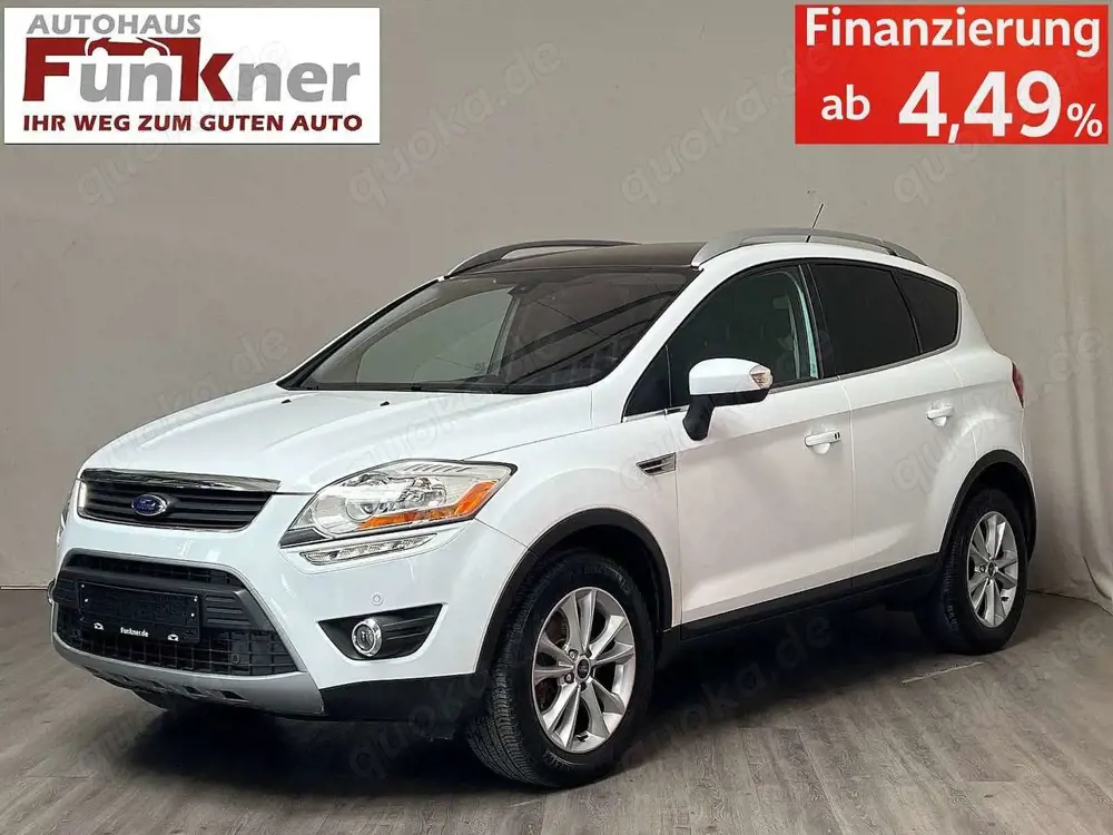 Ford Kuga Titanium/PDC/AHK/LM-FELGEN/NAVI/PANORAMA!