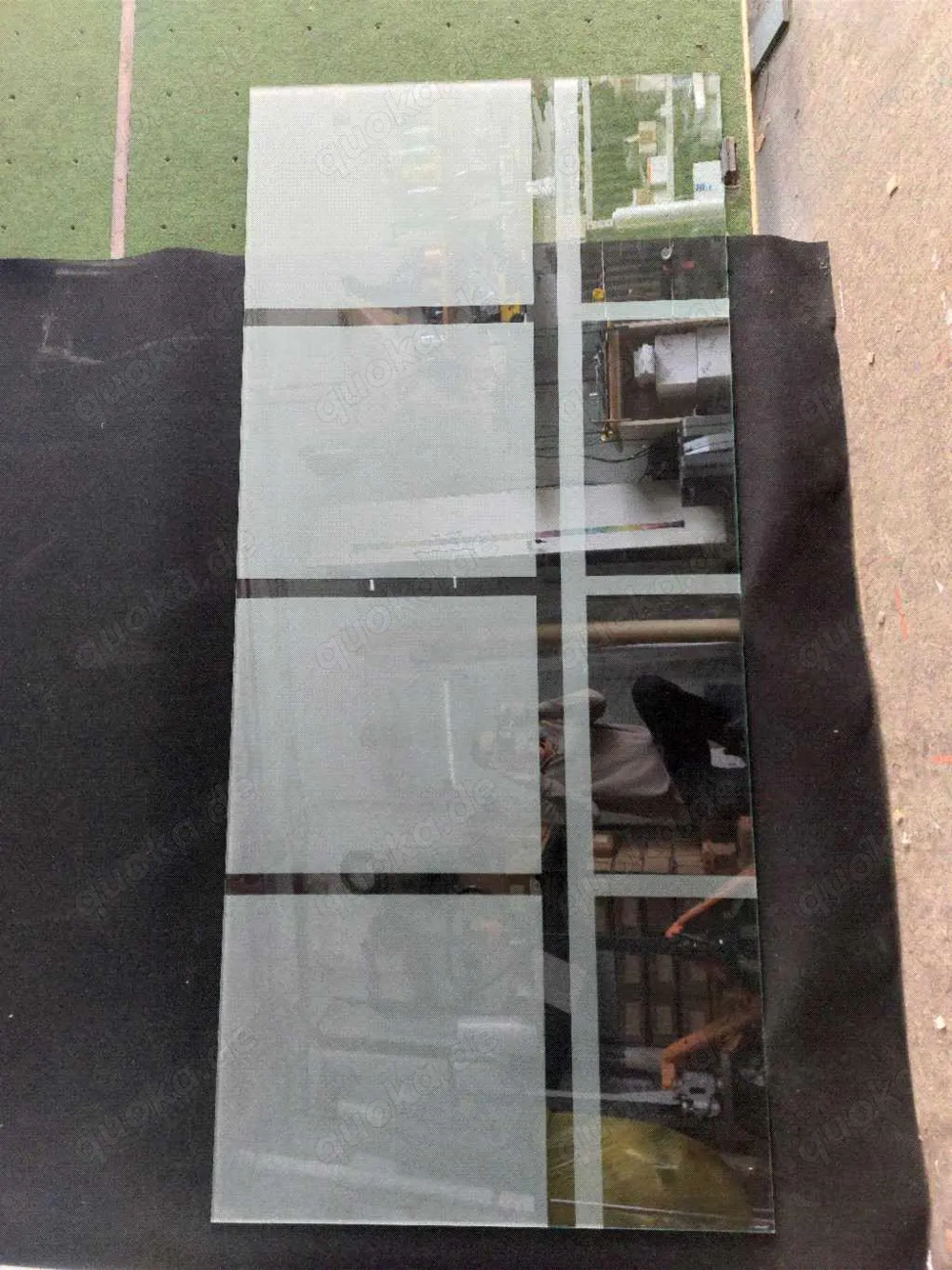 Duschglasscheibe Sicherheitsglas ESG 8 mm Float hell,  mit Motiv mattiert. Maße: 1020 x 2300 mm.