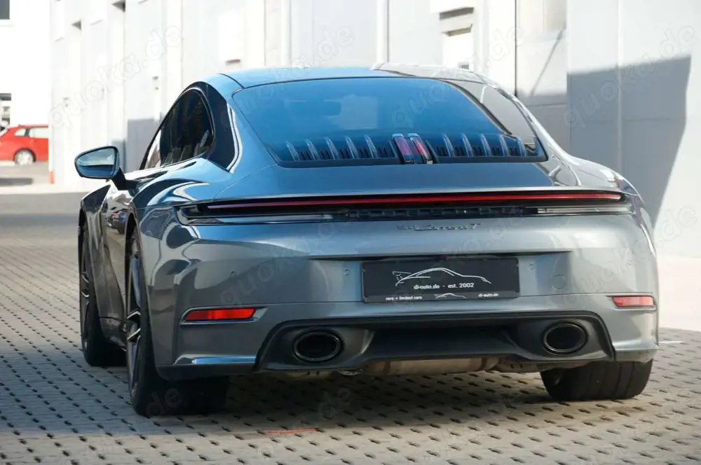Porsche 992 Carrera T SportDesign/Carbonräder/4Sitz/Bose