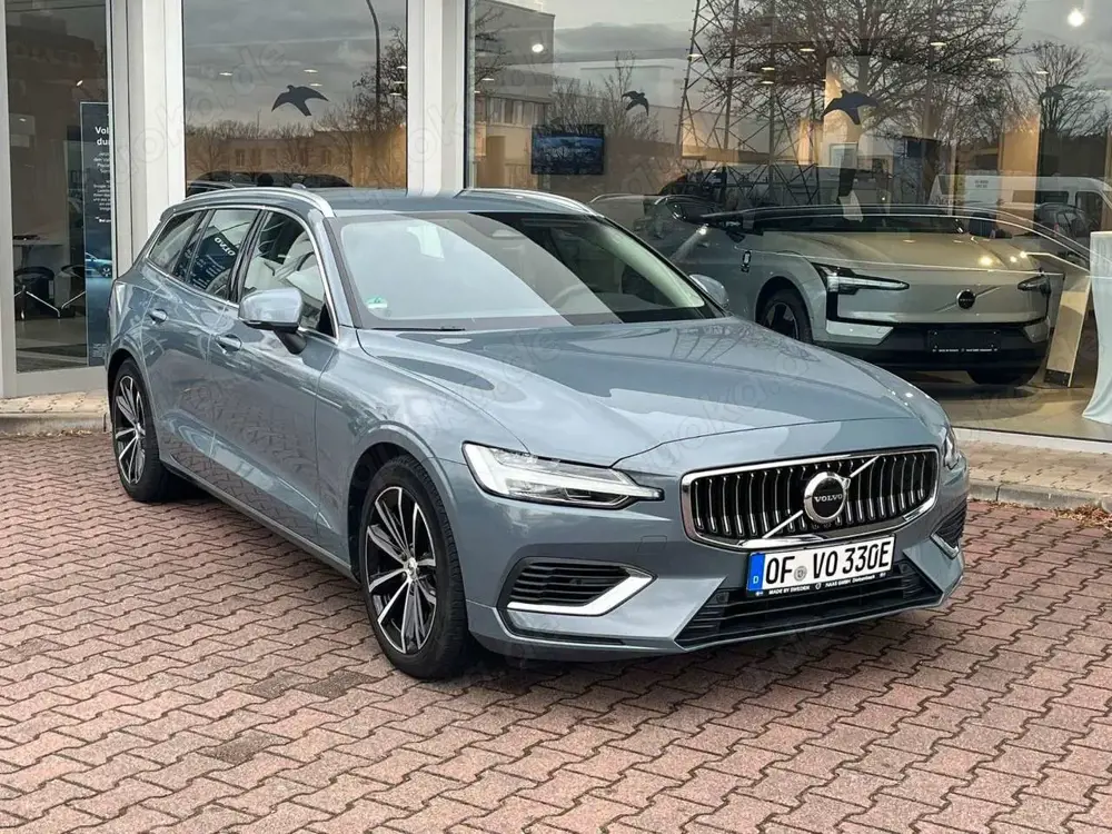 Volvo V60 T6 AWD Recharge Essential Auto