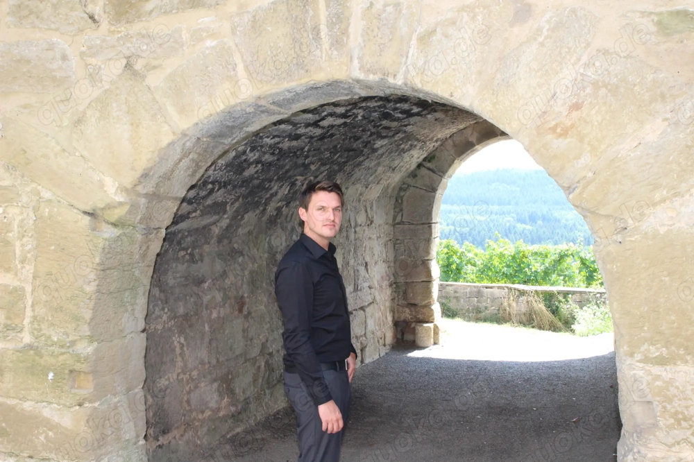 BDSM neugierige Frau gesucht (Erfahrung kein muss)