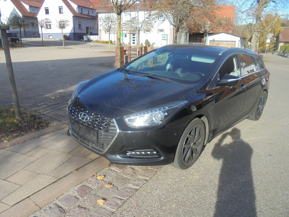 Hyundai  I 40 CRDI BJ 5 2019 Diesel TÜV 5 26 Automatik Neupr75,000