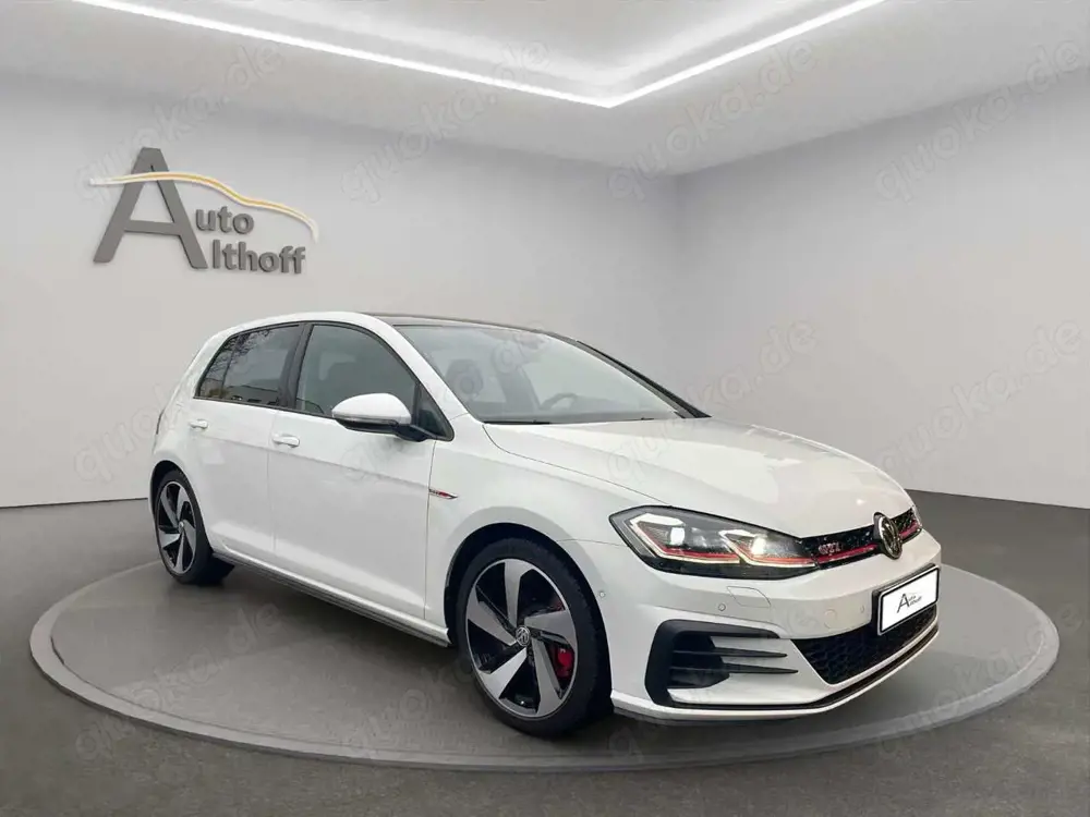Volkswagen Golf VII Lim. GTI Performance 2.0 TSI  PANORAMA