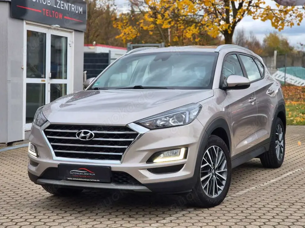 Hyundai TUCSON Advantage 2WD Automatik 1.Hand