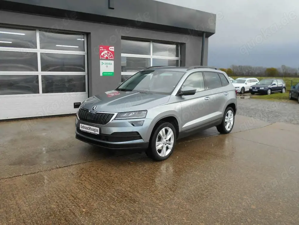 Skoda Karoq Style DSG AZV Sommer / Winterräder