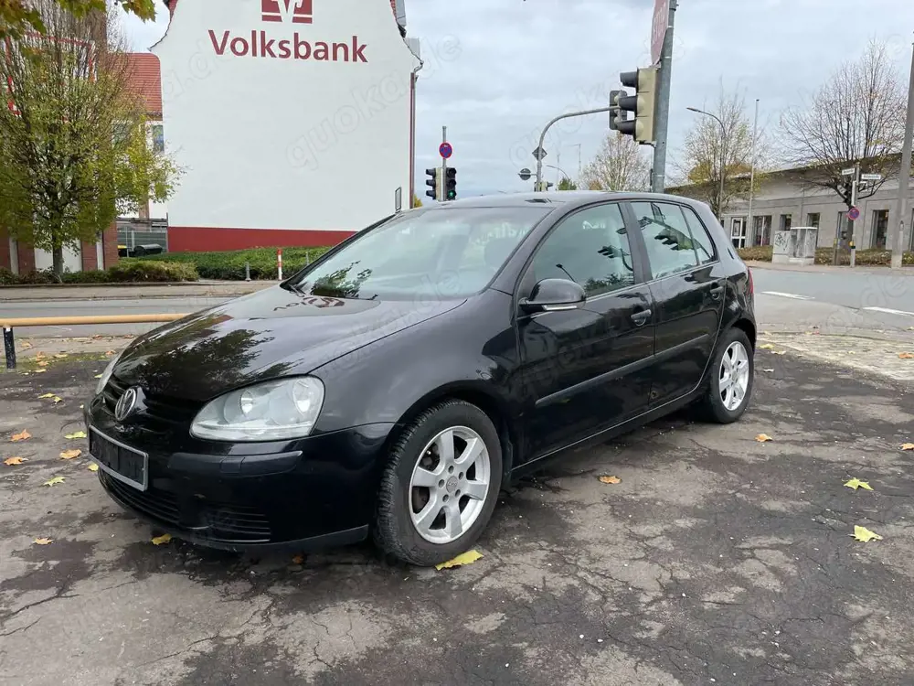 Volkswagen Golf *TRENDLINE*NAVI*KLIMA*SHZ*TÜV/AU 10/2027*