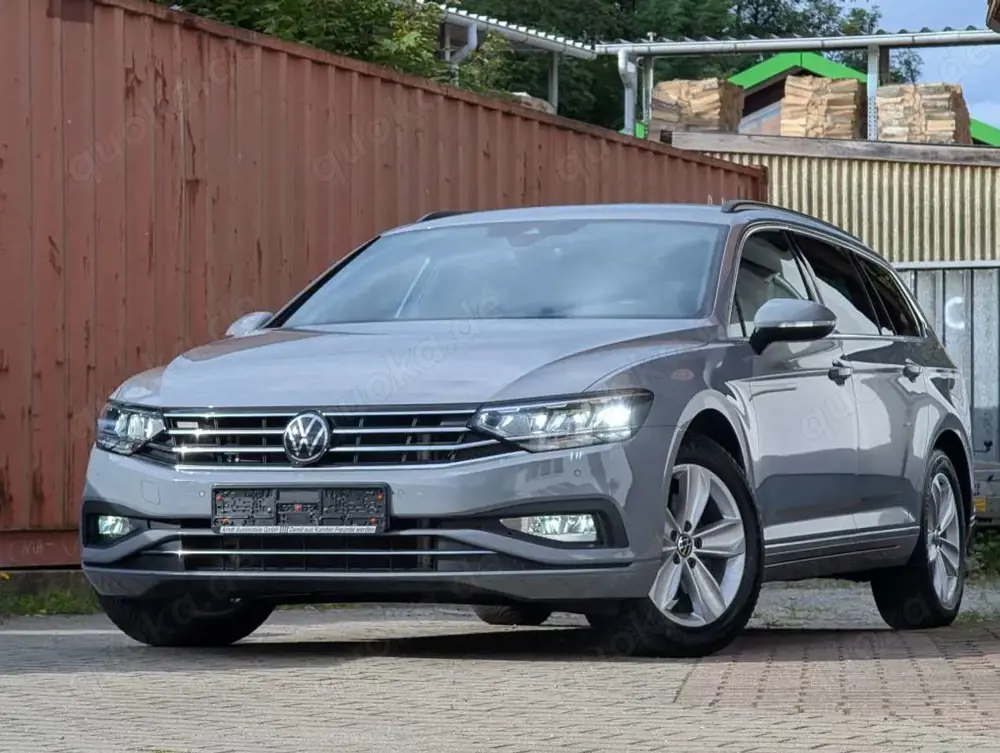 Volkswagen Passat Variant 2.0TDI 200PS DSG Business AHK Keyless LED CARPLAY