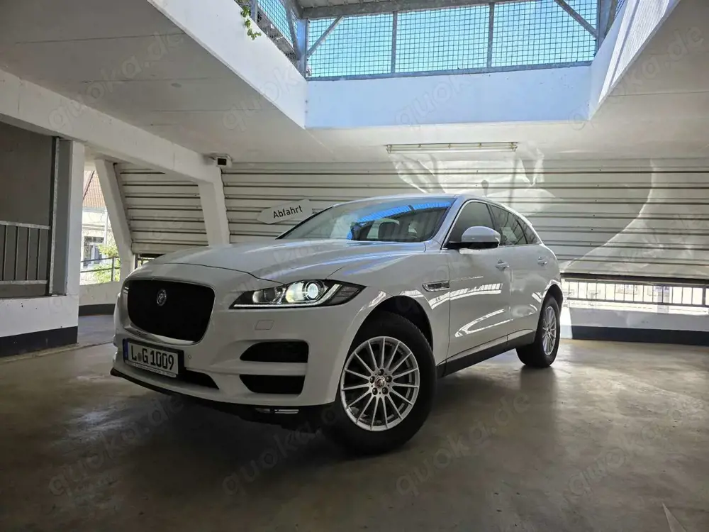 Jaguar F-Pace 25t AWD Prestige