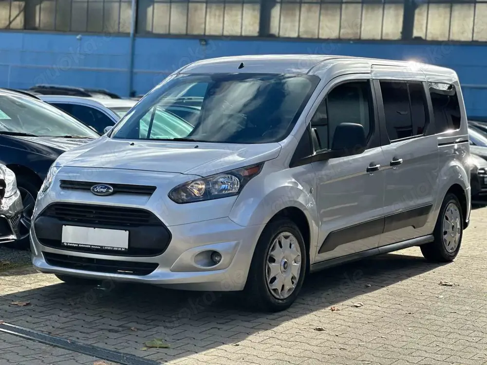 Ford Grand Tourneo