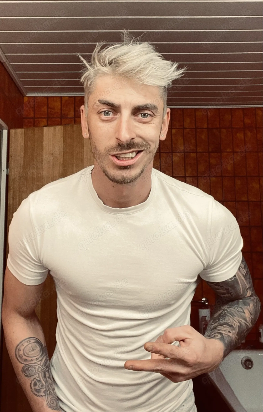 English please! I live alone! 