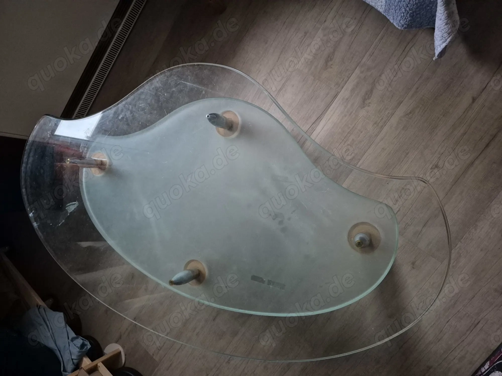 Couchtisch aus Glas günstig zu verschenken