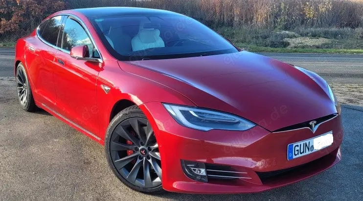 Tesla Model S Performance Raven 796PS