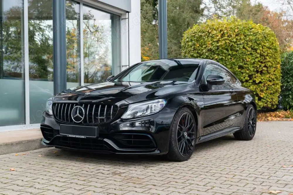 Mercedes-Benz C 63 AMG C63S AMG Coupe / BURMESTER/ PANO/ HIGH-END/ 360°