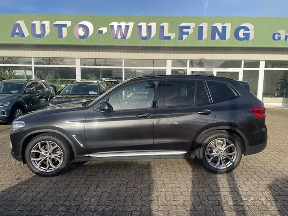 BMW X3 xDrive 20 d xLine AHK NAVI SPURHALTE HUD LED