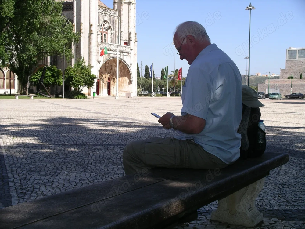 Suche junge schlanke devote Frau