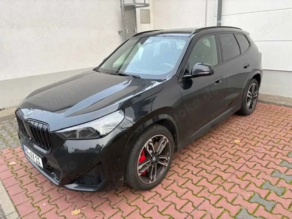BMW X1 X1 23d M Sport Pro HK Sound HuD Pano AHK Massage