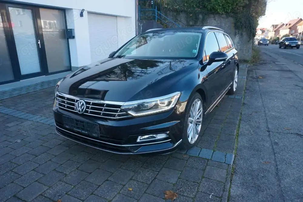 Volkswagen Passat Variant Highline*4Motion*PAN*AHK*R-Line