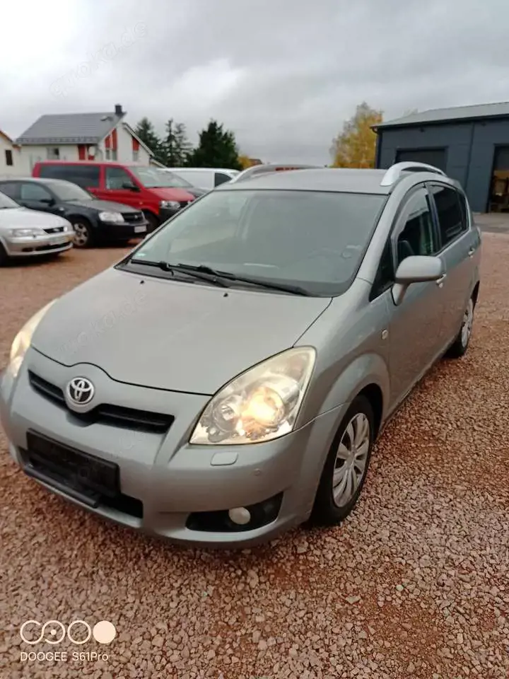 Toyota Corolla Verso 2.2 D-4D Klimaautom. Sitzh. Rückf.-Kam. 7 Sitze
