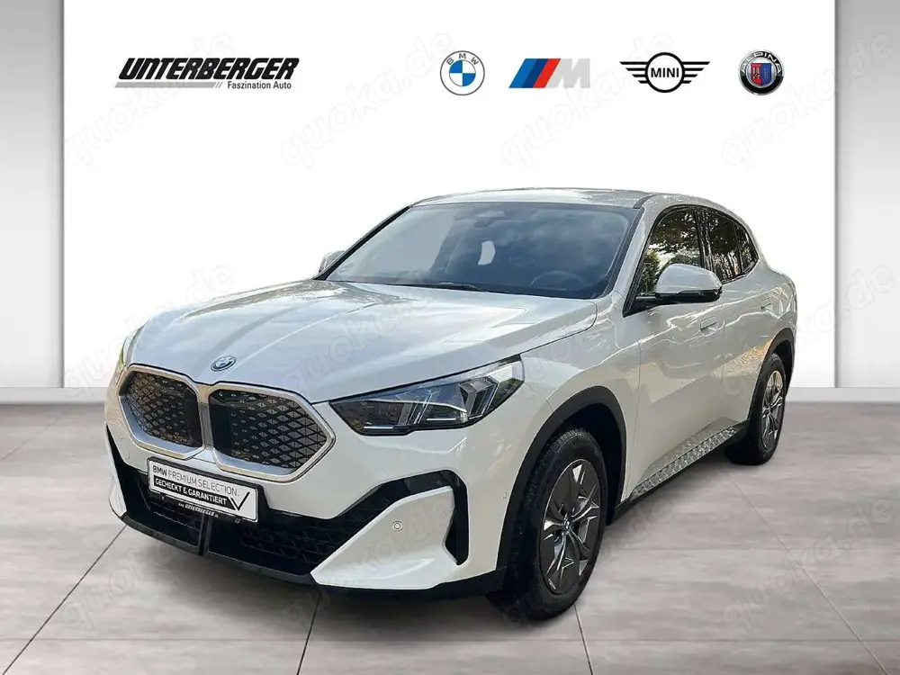 BMW iX2 eDrive20 DAB LED Komfortzg. Parkassistent