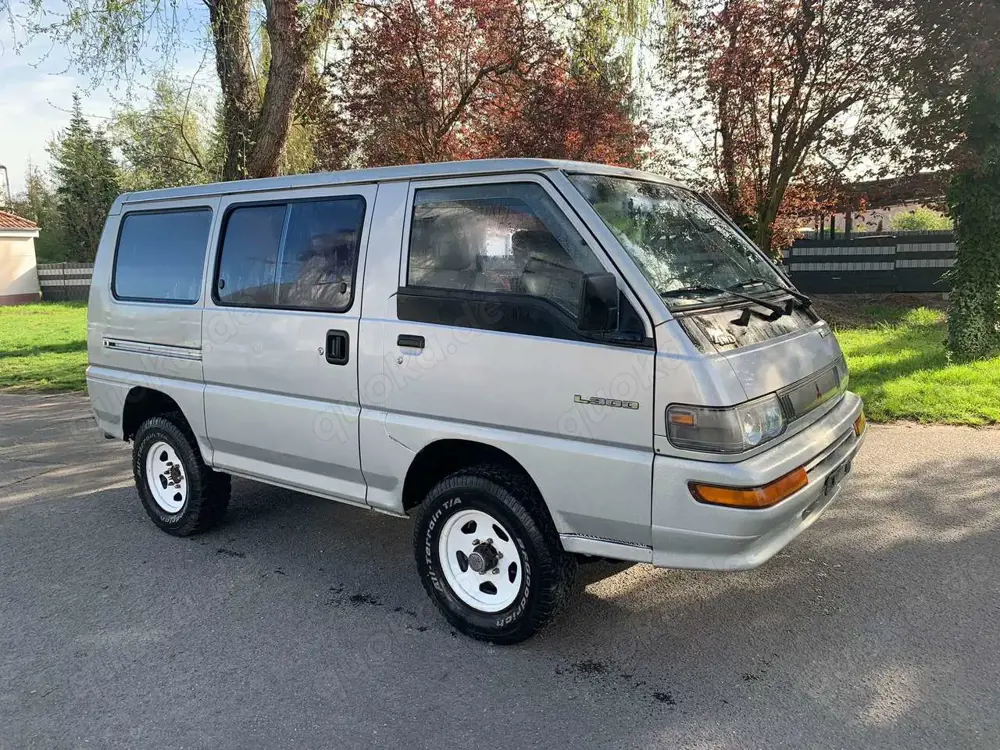 Mitsubishi L300 L 300 4WD 2,5 ltr. TD - AHK - aufgelastet 2,8 t