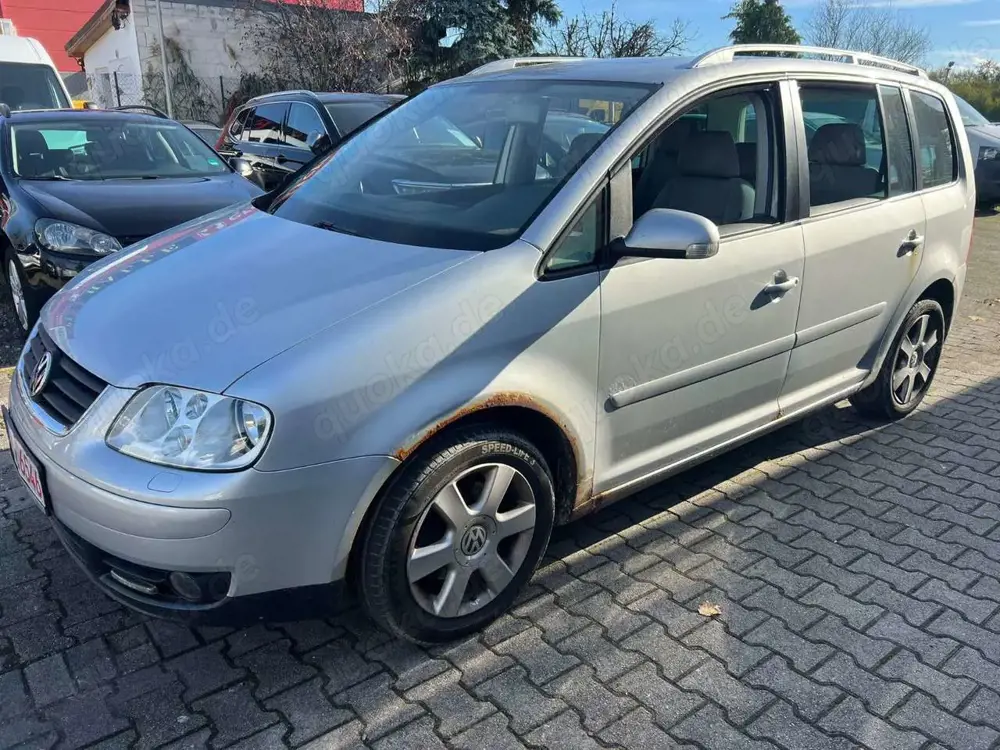Volkswagen Touran Highline 2.0 TDI  Schiebedach AHK 6-Gang
