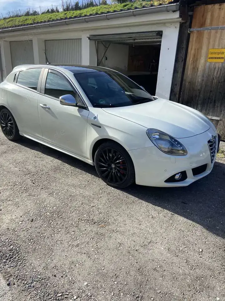 Alfa Romeo Giulietta 1750 tbi Quadrifoglio Verde 235cv