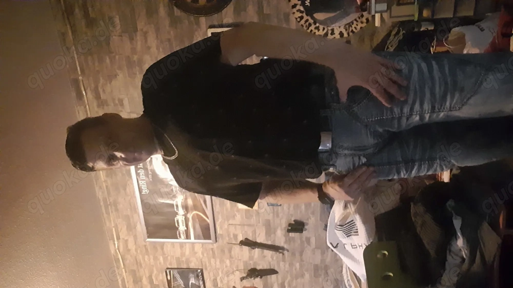 Ich bin ein Ehrlicher und Direkter junger Mann xD 