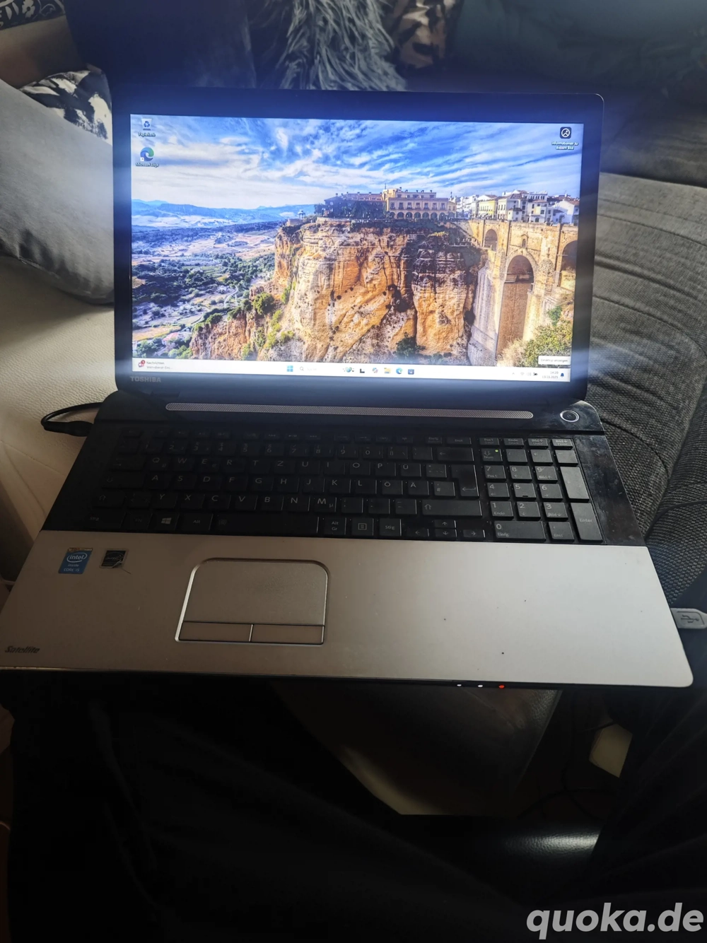 Ich verkaufe ein alten Toshiba Satellite C75-A-13R Laptop